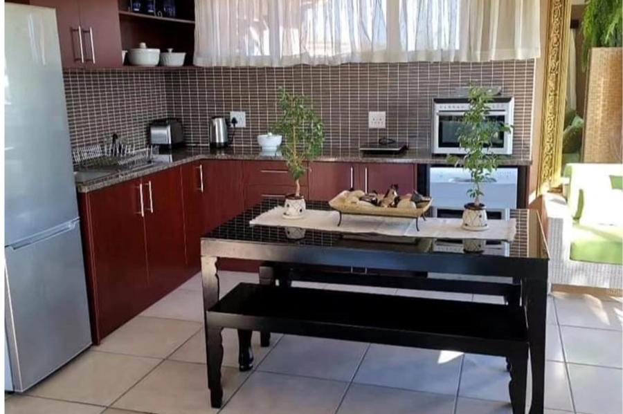 To Let 1 Bedroom Property for Rent in Brackenfell Central Western Cape